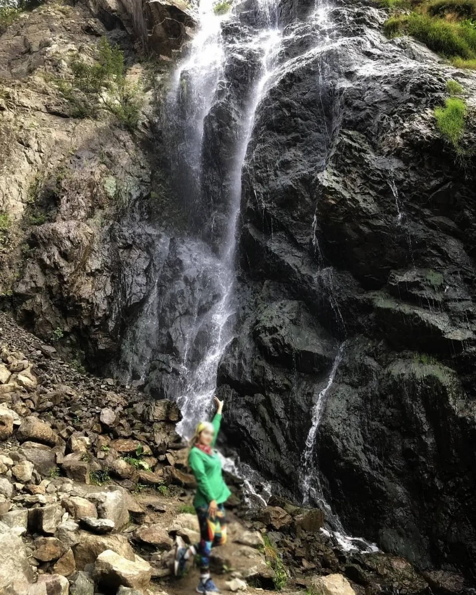 آبشار اکاپل در تابستان و جذب گردشگر